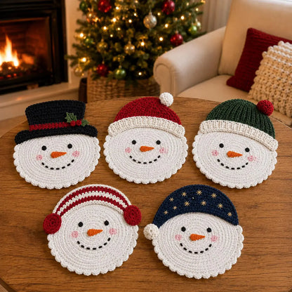 Schneemann-Untersetzer mit Weihnachtsmützen und Ohrenschützern