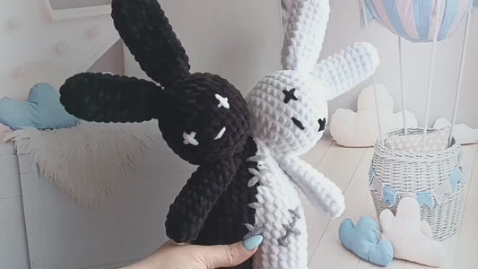 Zweiköpfiges Halloween-Häschen – PDF-Häkelanleitung für ein gruselig-süßes Amigurumi
