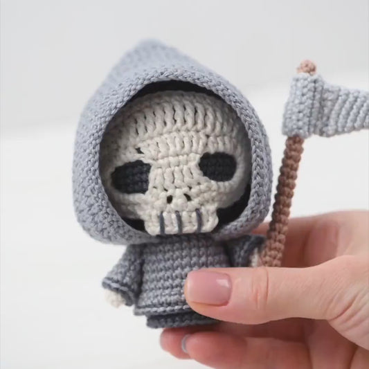 5-in-1 Halloween Mini-Amigurumi Häkelanleitung – 5 Figuren als PDF